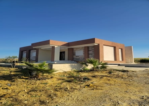 Villa neuve avec ferme à vendre